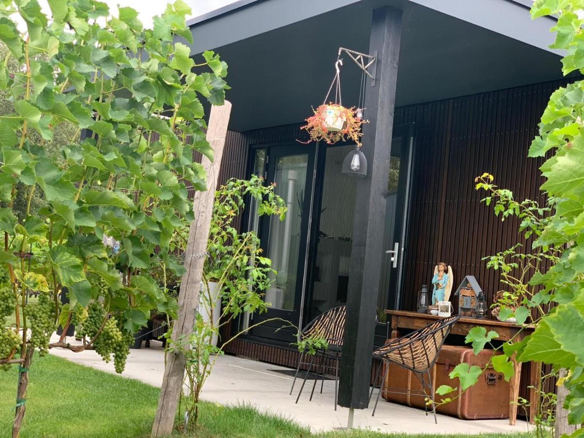 Life Contains Beautiful Things Almere Exterior foto